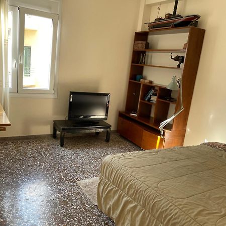 Quiet Bright Just Renewed Top Floor At Lycabetous Афины Экстерьер фото